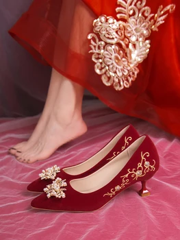Африканска дамски обувки без закопчалка на висок ток с остър пръсти 2023 година, Без закопчалка на дантела-3 см Бордо Crystal За младоженци Последната златна ежедневни обувки