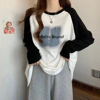 Женска тениска с голям размер с дълги ръкави, Корейската мода, с писмото принтом, Свободен топ с контрастиращ цвят, дамски дрехи, ризи за жени 2